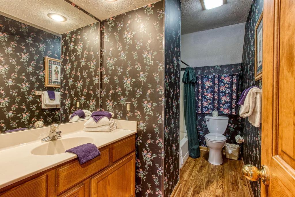Serenity Heights, Amazing Views, Hot Tub Pool Access, 1089 Free Tickets Each Paid Day, Dollywood Гатлинбург Экстерьер фото