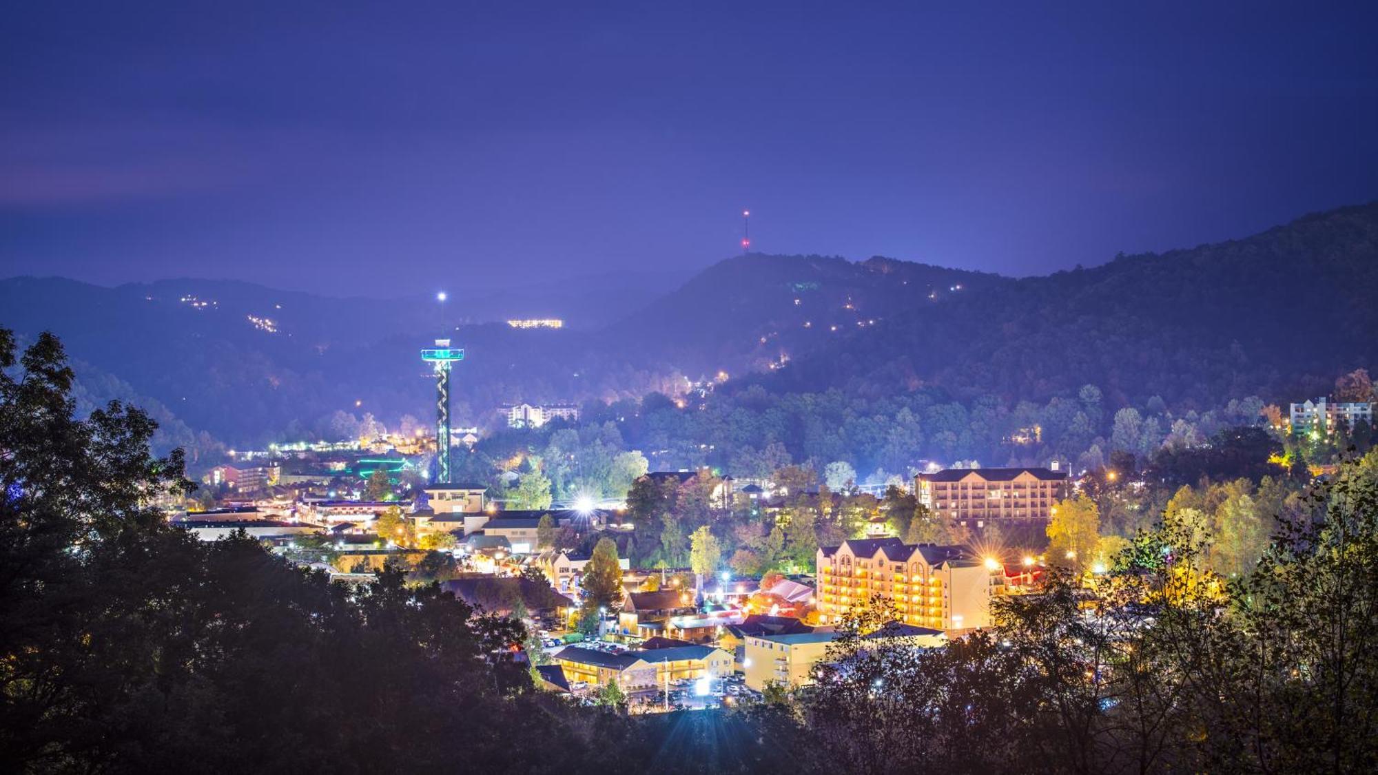 Serenity Heights, Amazing Views, Hot Tub Pool Access, 1089 Free Tickets Each Paid Day, Dollywood Гатлинбург Экстерьер фото