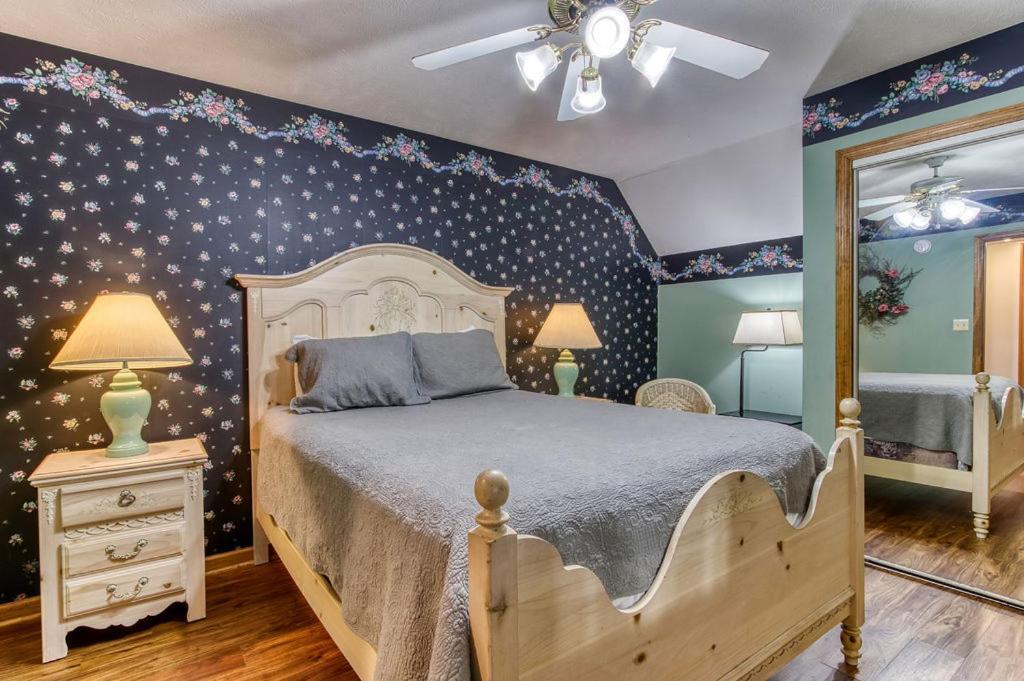 Serenity Heights, Amazing Views, Hot Tub Pool Access, 1089 Free Tickets Each Paid Day, Dollywood Гатлинбург Экстерьер фото