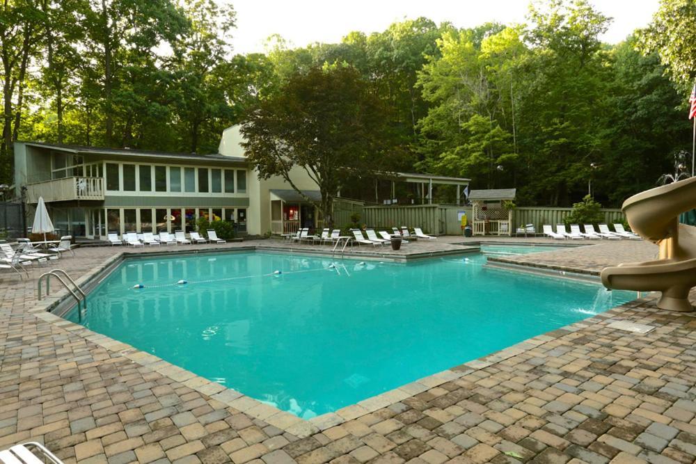 Serenity Heights, Amazing Views, Hot Tub Pool Access, 1089 Free Tickets Each Paid Day, Dollywood Гатлинбург Номер фото